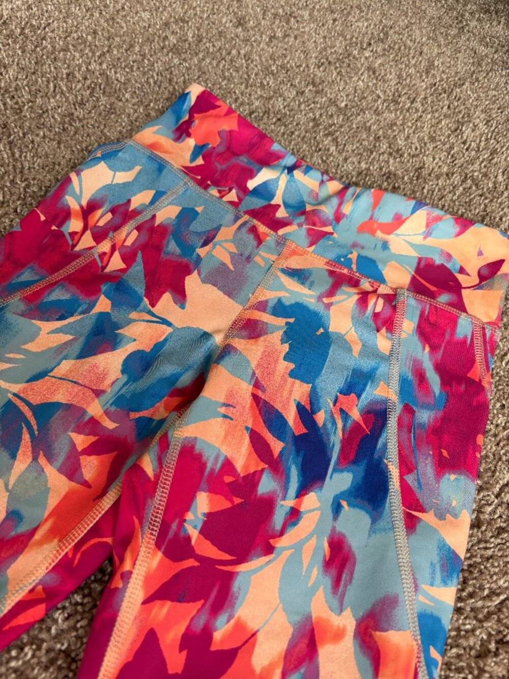 Old Navy Powersoft Athletic Leggings Tropical Floral Pattern